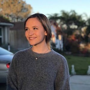 Meet your Posher, Chloe